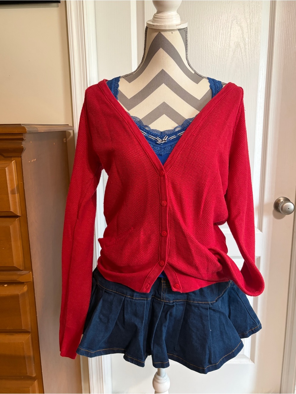 American Eagle Cardigan Size Medium - Picture 2 of 10
